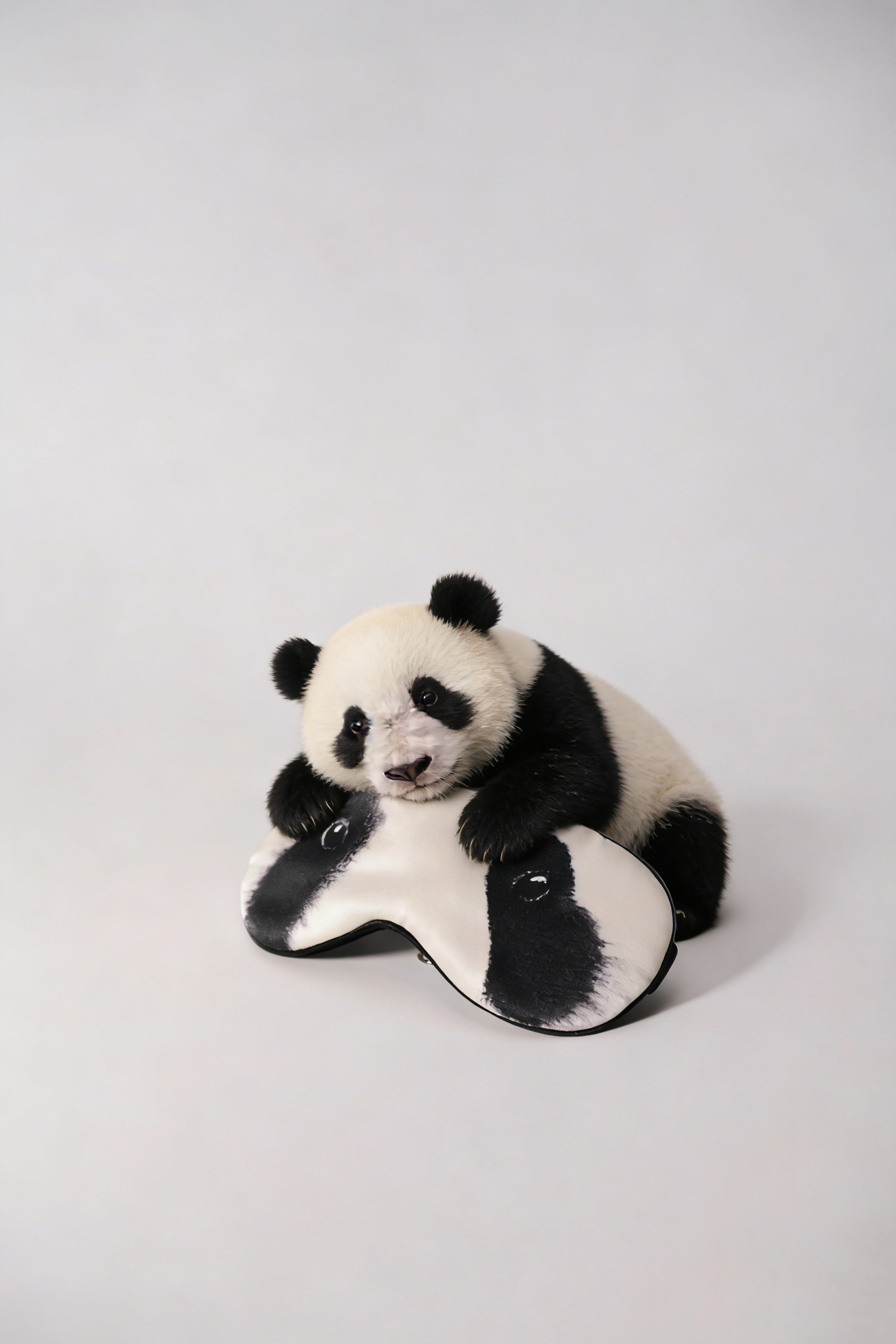 Silk panda eye mask